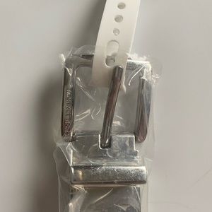 MICHAEL KORS Women's Twist Rev Belt MK Signature